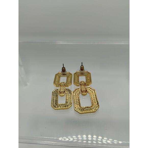 Eye Candy LA Luxe Collection 18k Gold Plated Earrings - Picture 3 of 11